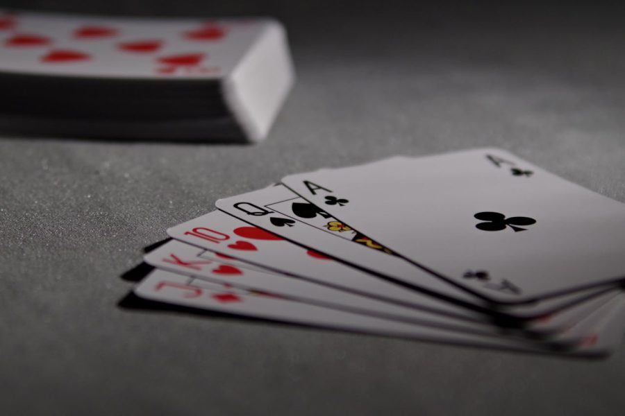 Jak grać w pokera efektywnie?
