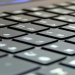 Jak włączyć klawiaturę ekranową?
